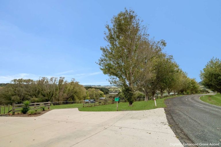 Photo of property in 65 Jumna Road, Maungaturoto, 0587