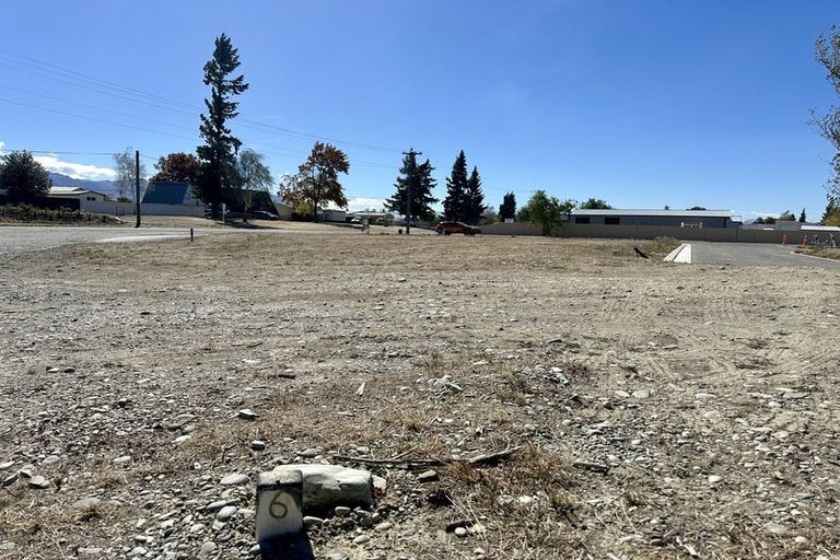 Photo of property in 25 Ohau Road, Twizel, 7901