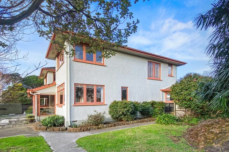 Photo of property in 49 Cameron Street, New Plymouth, 4310