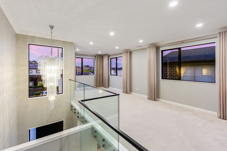 Photo of property in 11 Bight Road, Long Bay, Auckland, 0630