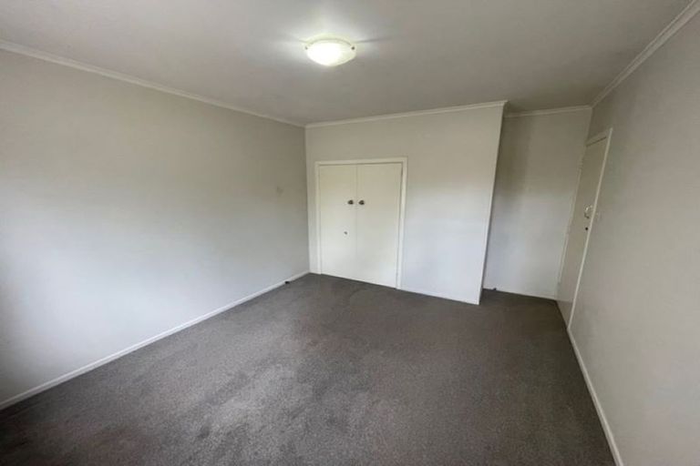 Photo of property in 9/11 Oakland Avenue, Papatoetoe, Auckland, 2025