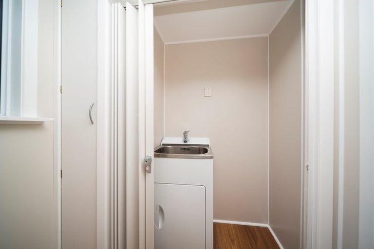 Photo of property in 84 Albion Street, Hawera, 4610