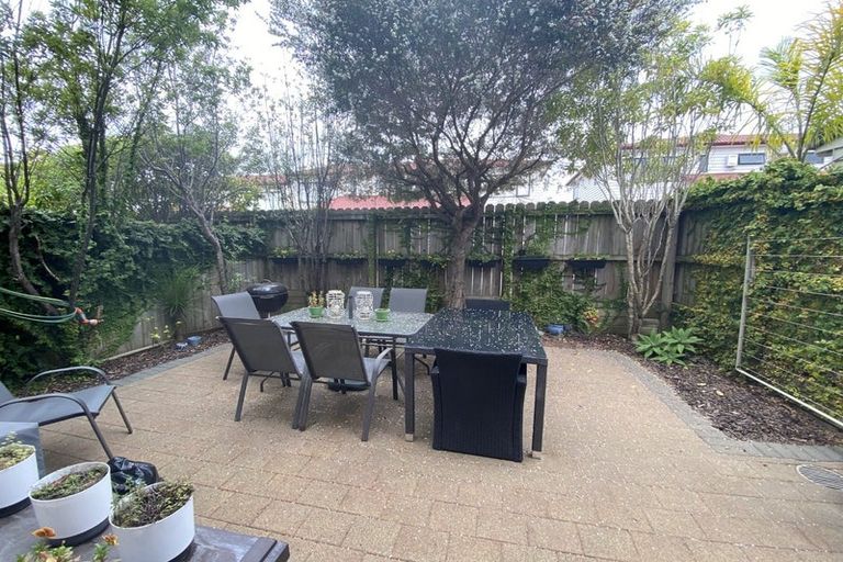 Photo of property in 45/22 Northcross Drive, Oteha, Auckland, 0632