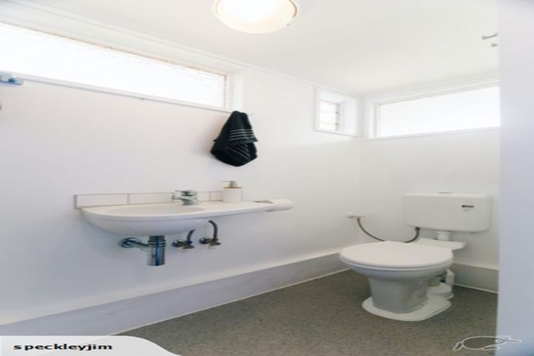 Photo of property in 18c Trevor Terrace, Paremata, Porirua, 5024
