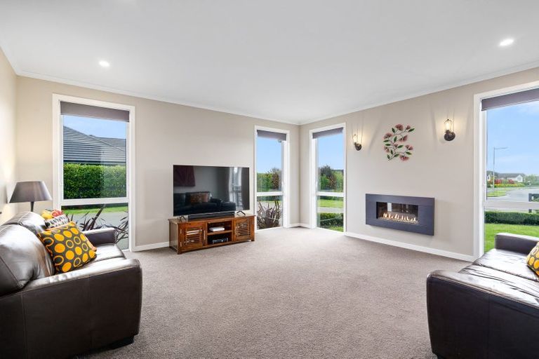 Photo of property in 13 Alan Livingston Drive, Cambridge, 3434