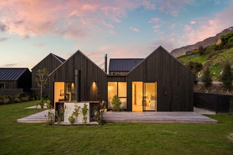 Photo of property in 7 Mckenzies Shute, Jacks Point, Queenstown, 9371