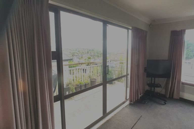 Photo of property in 1/4 Te Akau Crescent, Bucklands Beach, Auckland, 2012