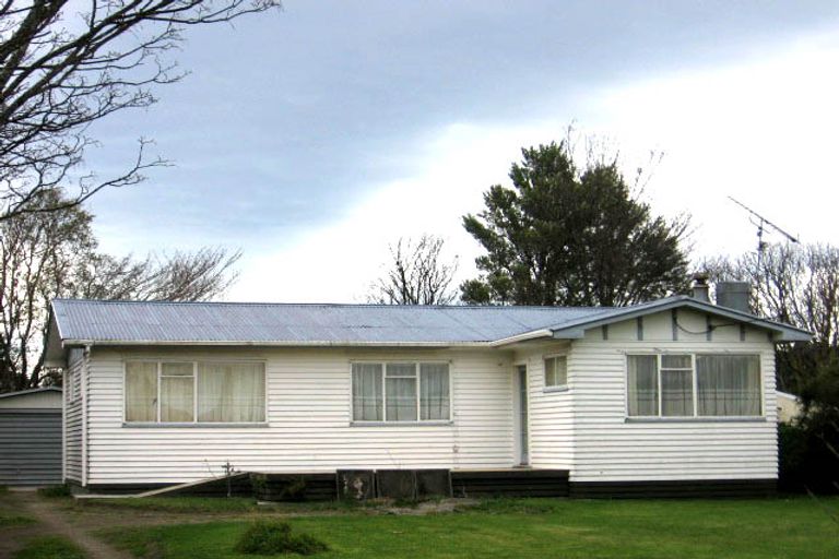 Photo of property in 12 Card Crescent, Featherston, 5710