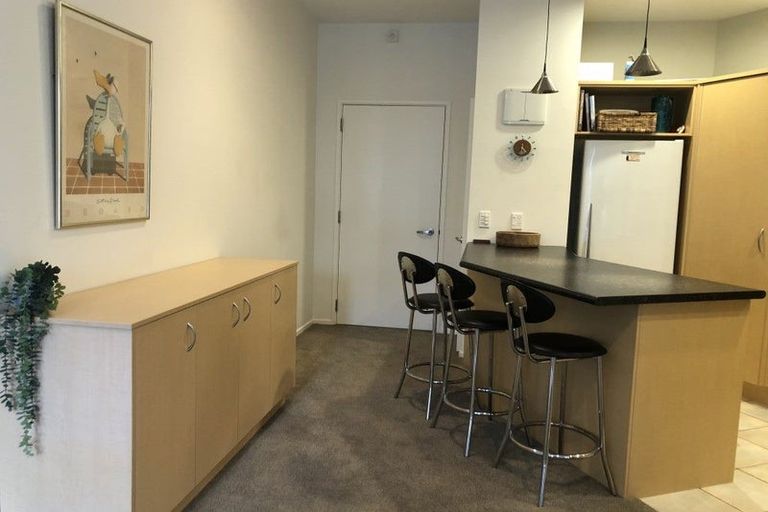 Photo of property in Stadium Garden Flats, 401/107 Thorndon Quay, Pipitea, Wellington, 6011