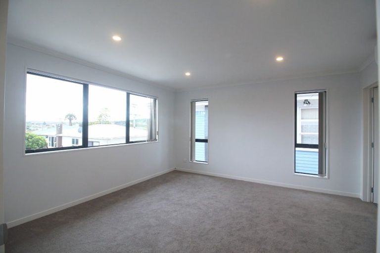 Photo of property in 3a Rothery Road, Hillpark, Auckland, 2102