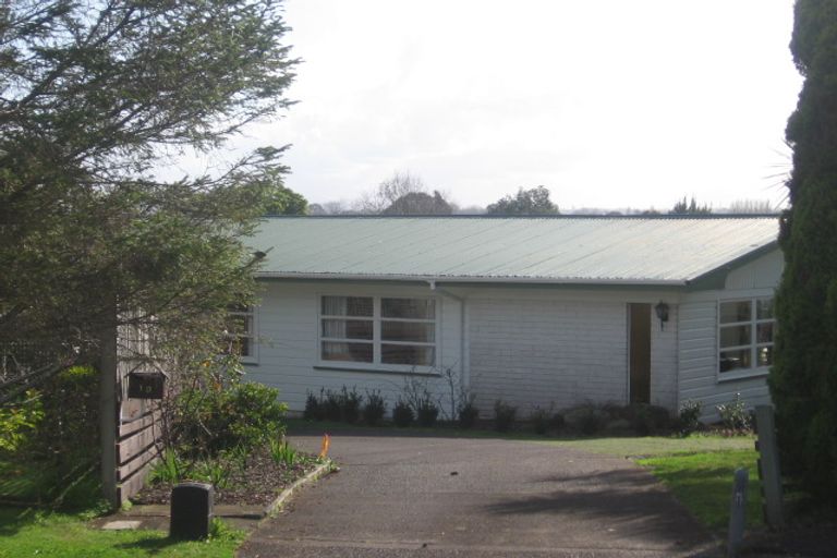 Photo of property in 10 April Place, Red Hill, Papakura, 2110