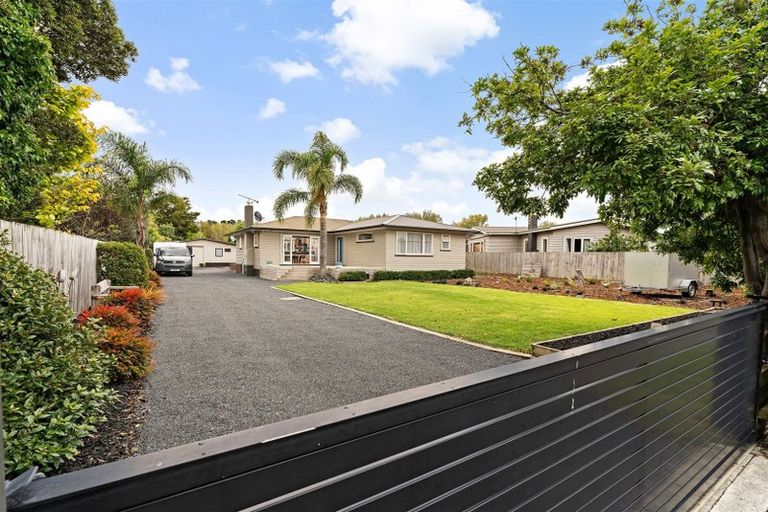 Photo of property in 15 Waimauku Station Road, Waimauku, 0812