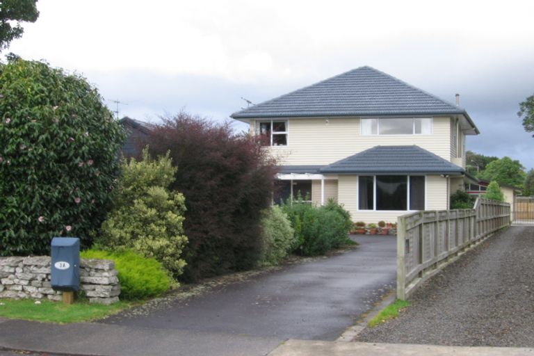 Photo of property in 3a Iti Grove, Waikanae, 5036