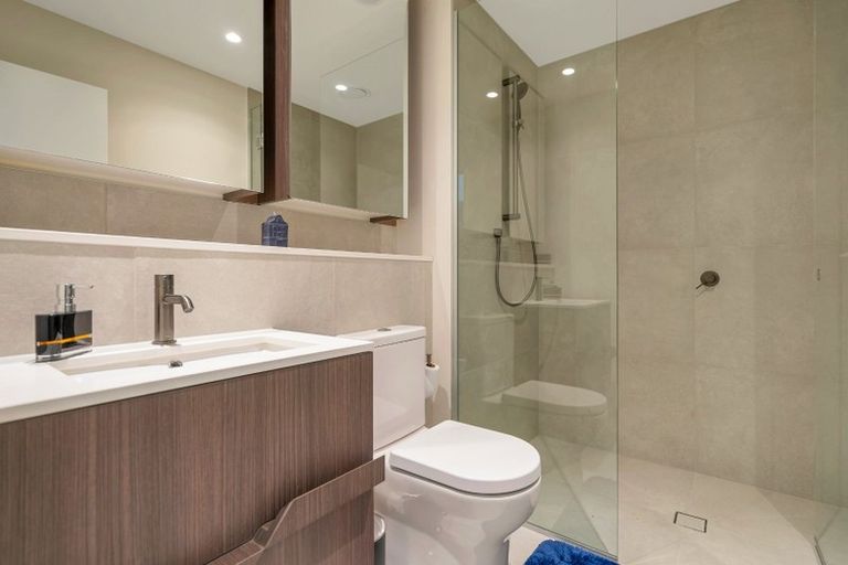 Photo of property in 2005/10 Commerce Street, Auckland Central, Auckland, 1010