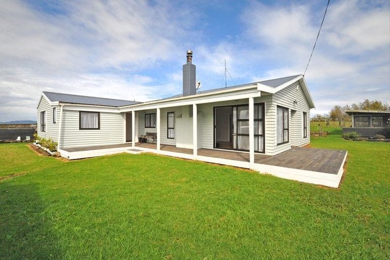 Photo of property in 143 Karioitahi Road, Waiuku, 2683