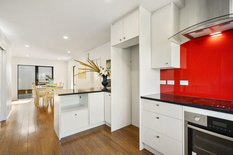 Photo of property in 1/78 Browns Bay Road, Rothesay Bay, Auckland, 0630