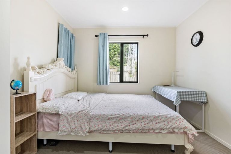 Photo of property in 2/160 Archers Road, Glenfield, Auckland, 0629