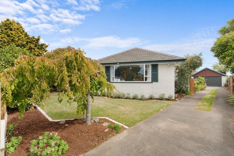 Photo of property in 51 Cotswold Avenue, Bishopdale, Christchurch, 8053