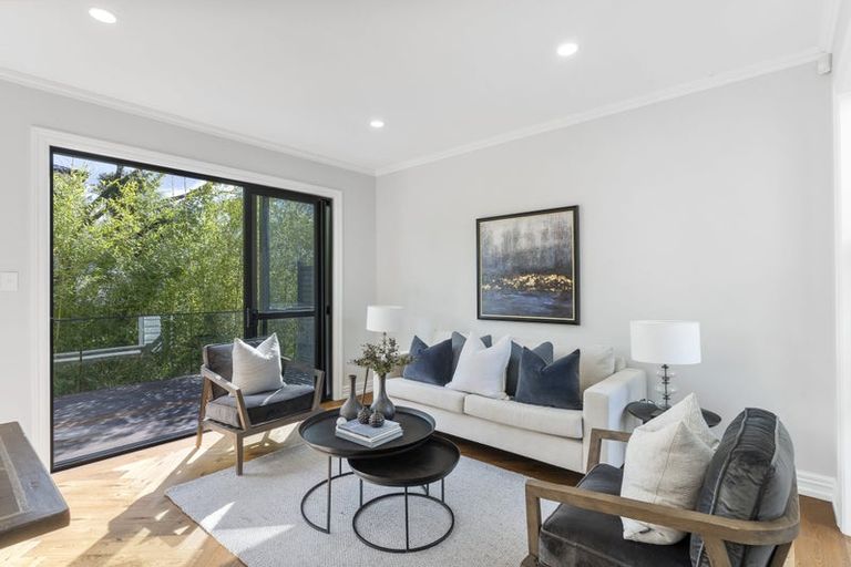 Photo of property in 10b Stratford Avenue, Milford, Auckland, 0620