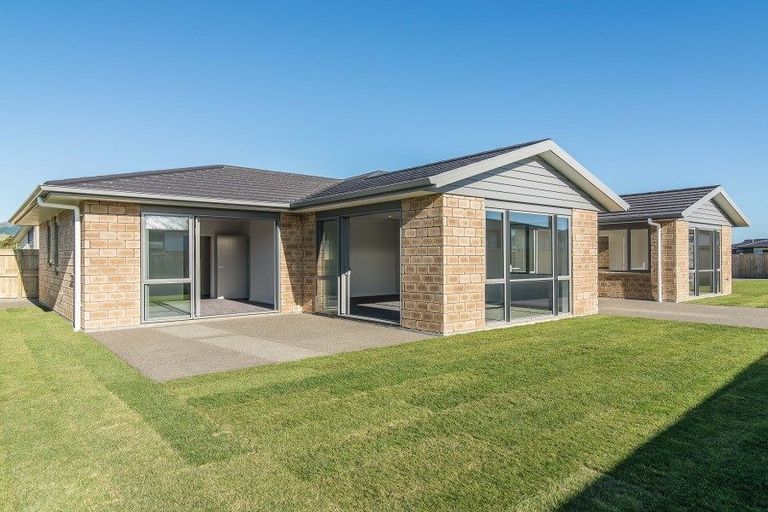 Photo of property in 12 Christow Court, Paraparaumu, 5032