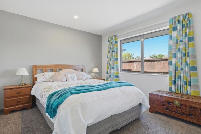 Photo of property in 23 Huntingdon Drive, Rangiora, 7400