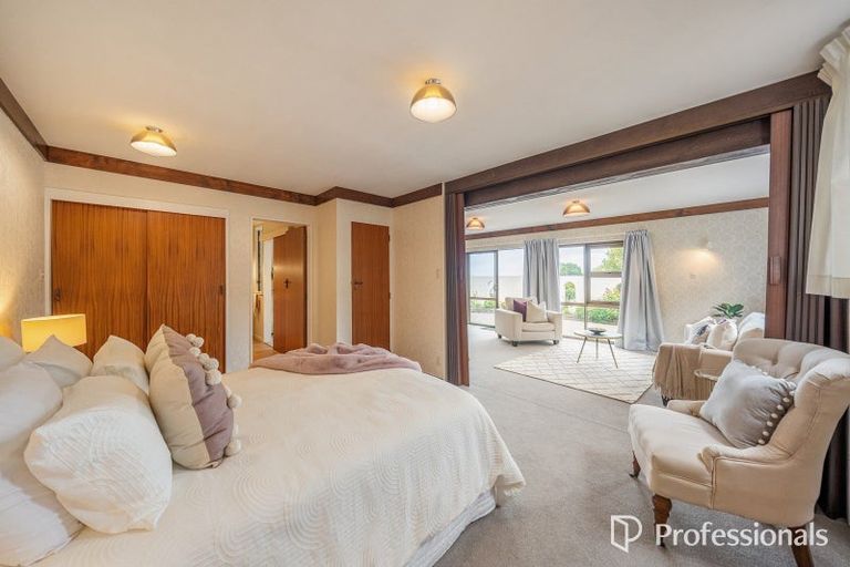 Photo of property in 14 Hibiscus Grove, Maungaraki, Lower Hutt, 5010