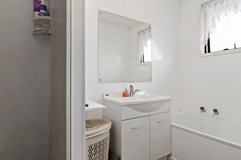 Photo of property in 56 Insoll Avenue, Enderley, Hamilton, 3214