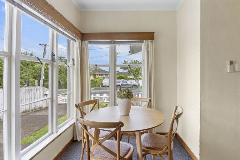 Photo of property in 5 Harbour View Road, Point Chevalier, Auckland, 1022