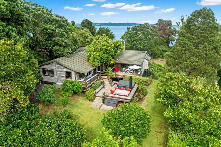 Photo of property in 2003 Whangarei Heads Road, Whangarei Heads, Whangarei, 0174