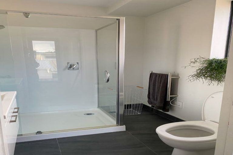 Photo of property in 16a Universal Drive, Henderson, Auckland, 0610