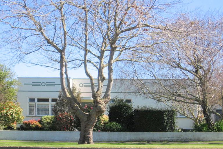 Photo of property in 25 Park Street, Foxton, 4814