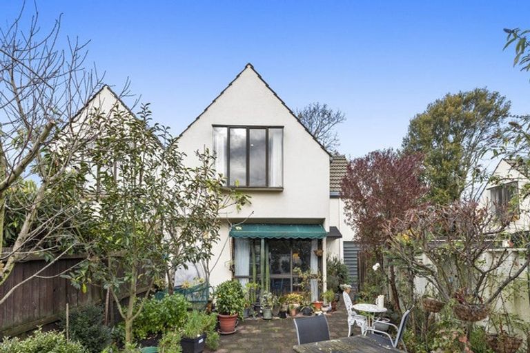 Photo of property in 3/126 Idris Road, Strowan, Christchurch, 8052