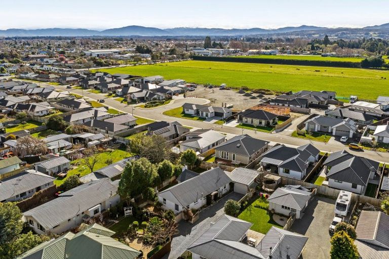 Photo of property in 110a Kippenberger Avenue, Rangiora, 7400