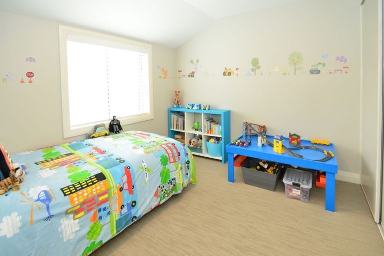 Photo of property in 19 Landmark Terrace, Orewa, 0931