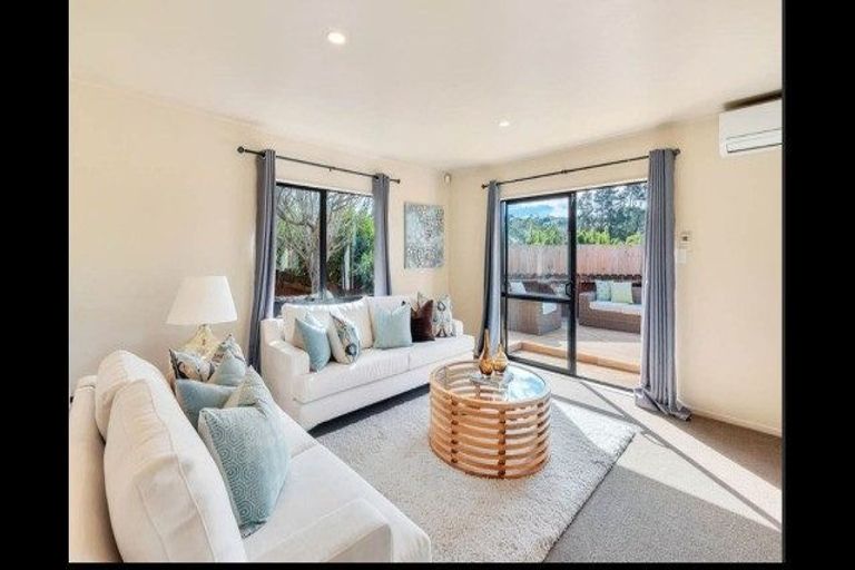 Photo of property in 30 Zefiro Drive, Massey, Auckland, 0614