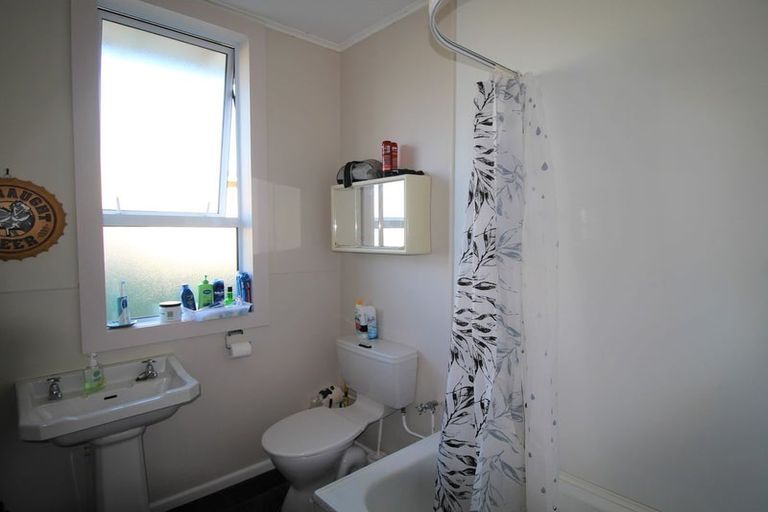 Photo of property in 15 Teviot Street, Oamaru North, Oamaru, 9400