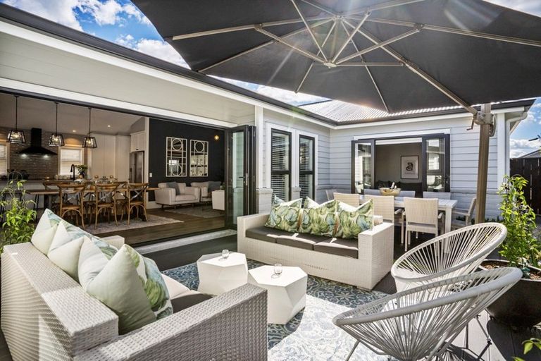 Photo of property in 53 Awatira Drive, Papamoa Beach, Papamoa, 3118