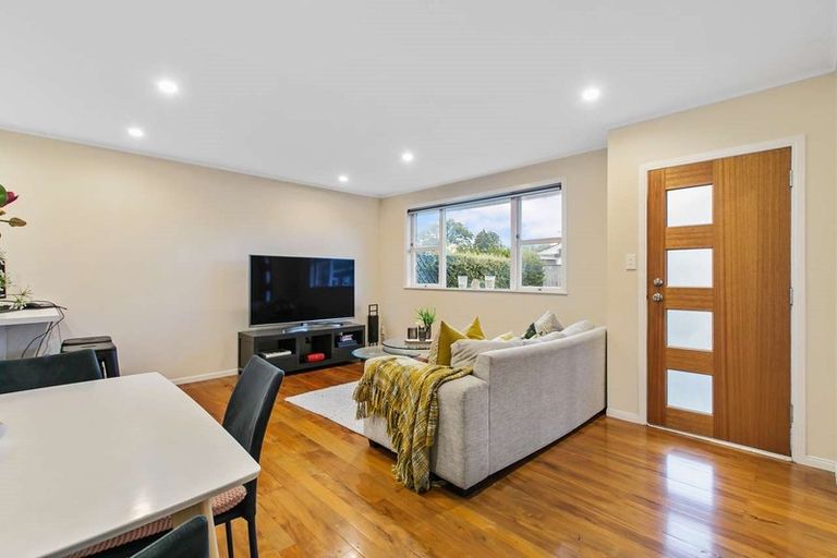 Photo of property in 2/59 Cardiff Road, Pakuranga, Auckland, 2010