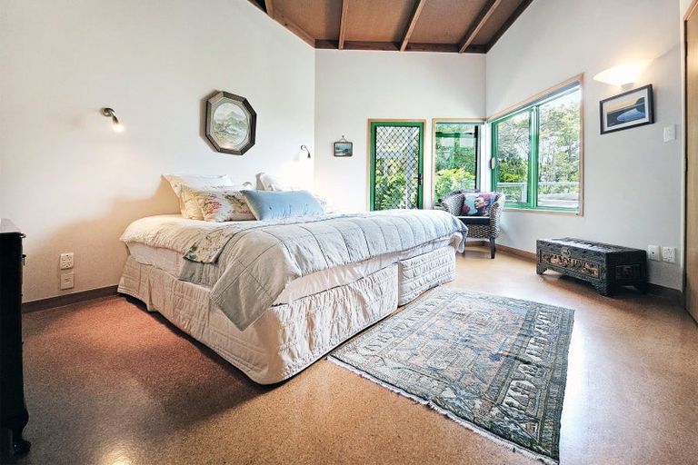 Photo of property in 149 Cornwallis Road, Cornwallis, Auckland, 0604