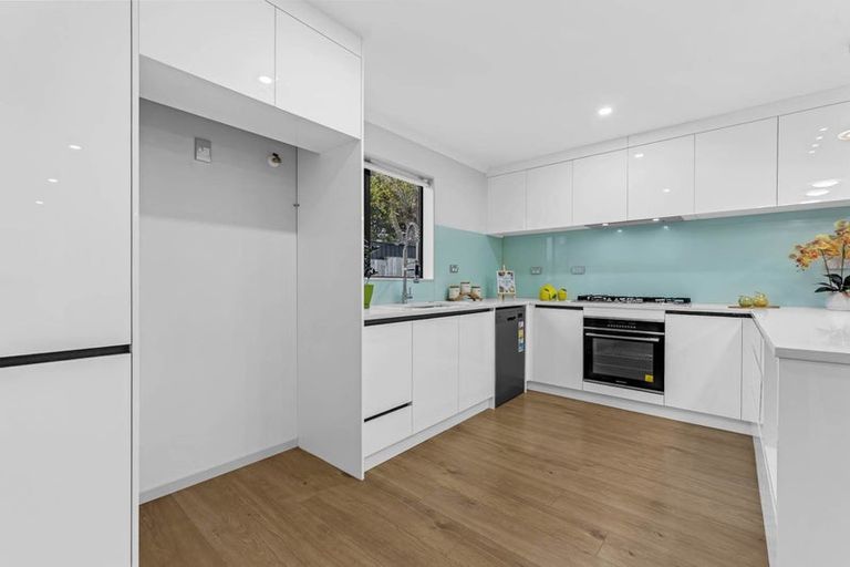 Photo of property in 95b Raglan Street, Mangere East, Auckland, 2024