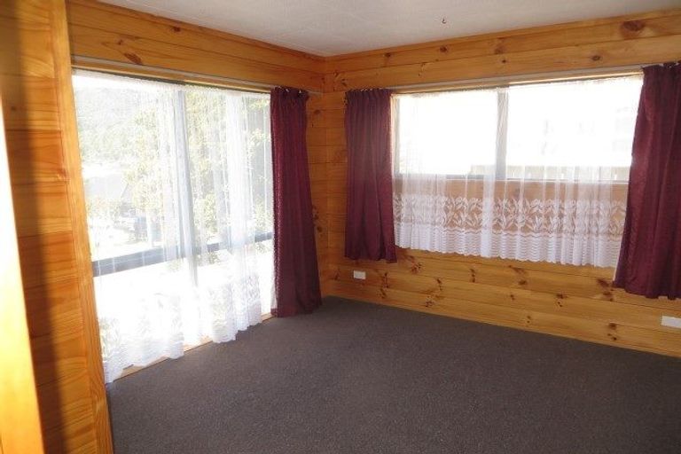 Photo of property in 14 Masters Street, Greymouth, 7805