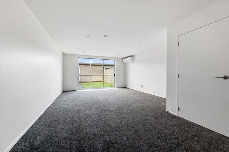 Photo of property in 9/1 Gracechurch Drive, Flat Bush, Auckland, 2016