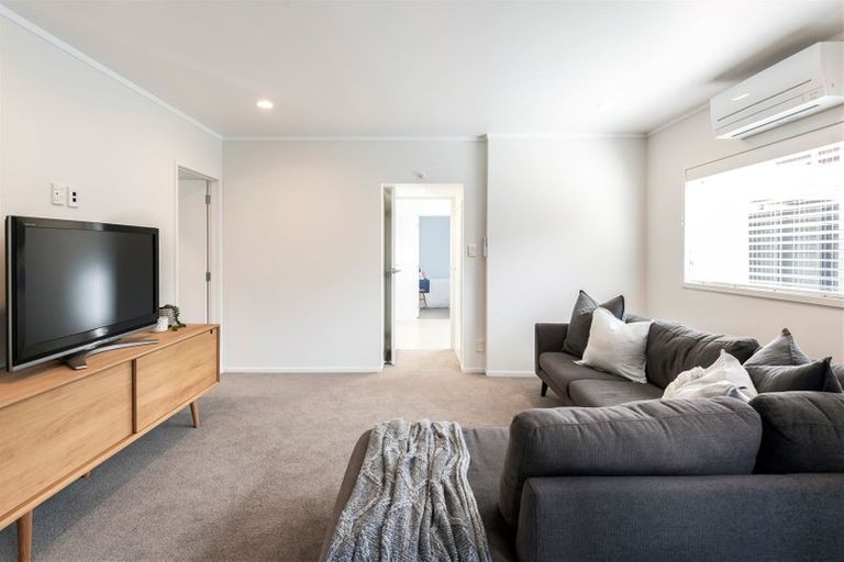 Photo of property in 1/31a Tyrian Close, Half Moon Bay, Auckland, 2012