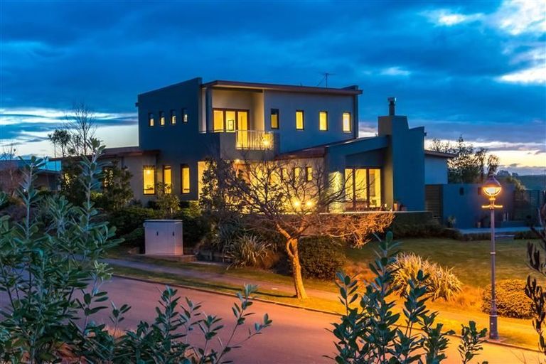 Photo of property in 2 Ridgetop Rise, Fairhall, Blenheim, 7272