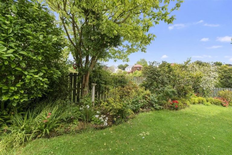 Photo of property in 2/12 Centorian Drive, Windsor Park, Auckland, 0632