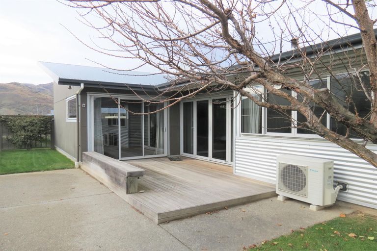 Photo of property in 27 Fenwick Crescent, Cromwell, 9310