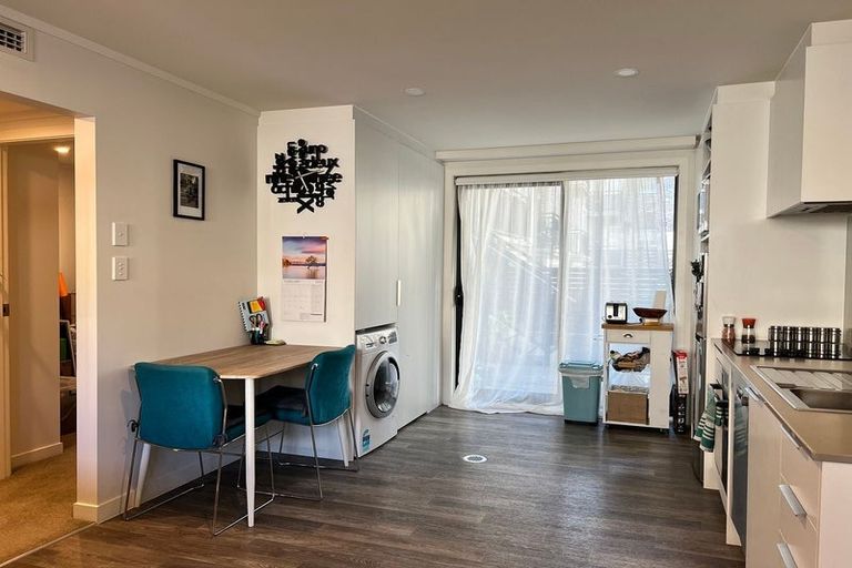 Photo of property in 2/11e Newtown Avenue, Newtown, Wellington, 6021