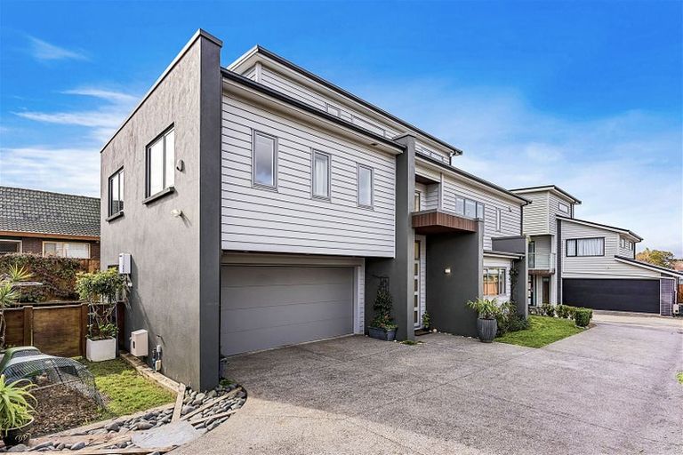 Photo of property in 142b Bucklands Beach Road, Bucklands Beach, Auckland, 2012