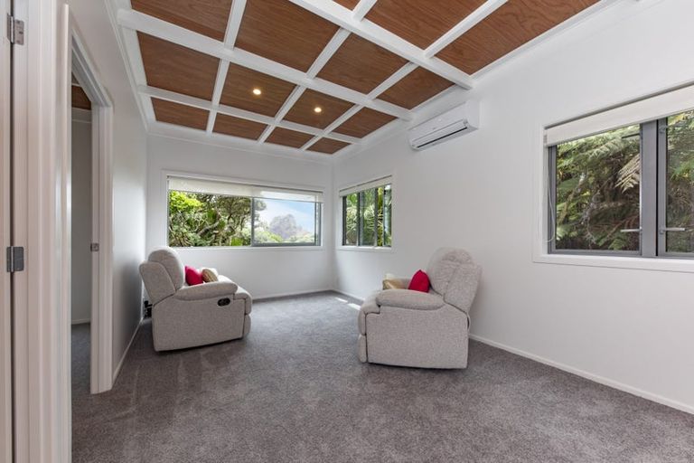 Photo of property in 6-8 Sylvan Glade, Piha, New Lynn, 0772