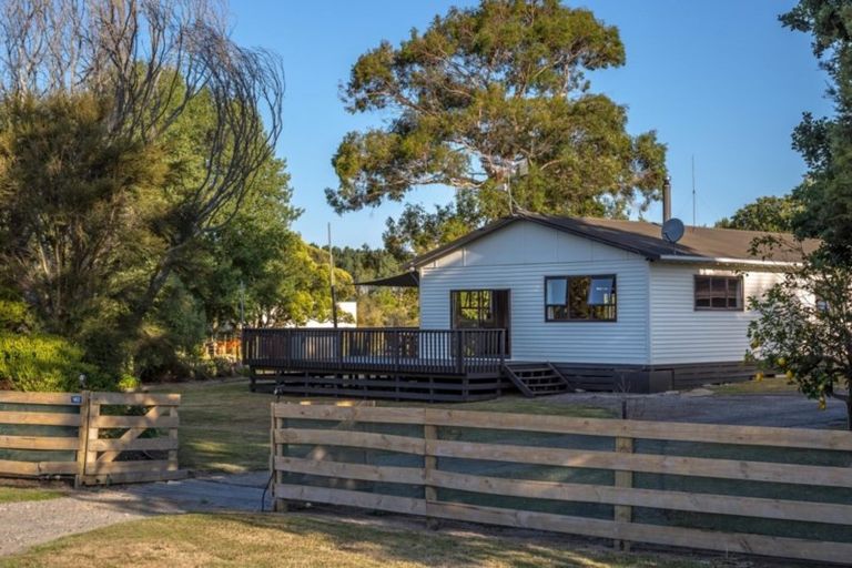 Photo of property in 182 Pukemiku Road, Mangamutu, Pahiatua, 4983